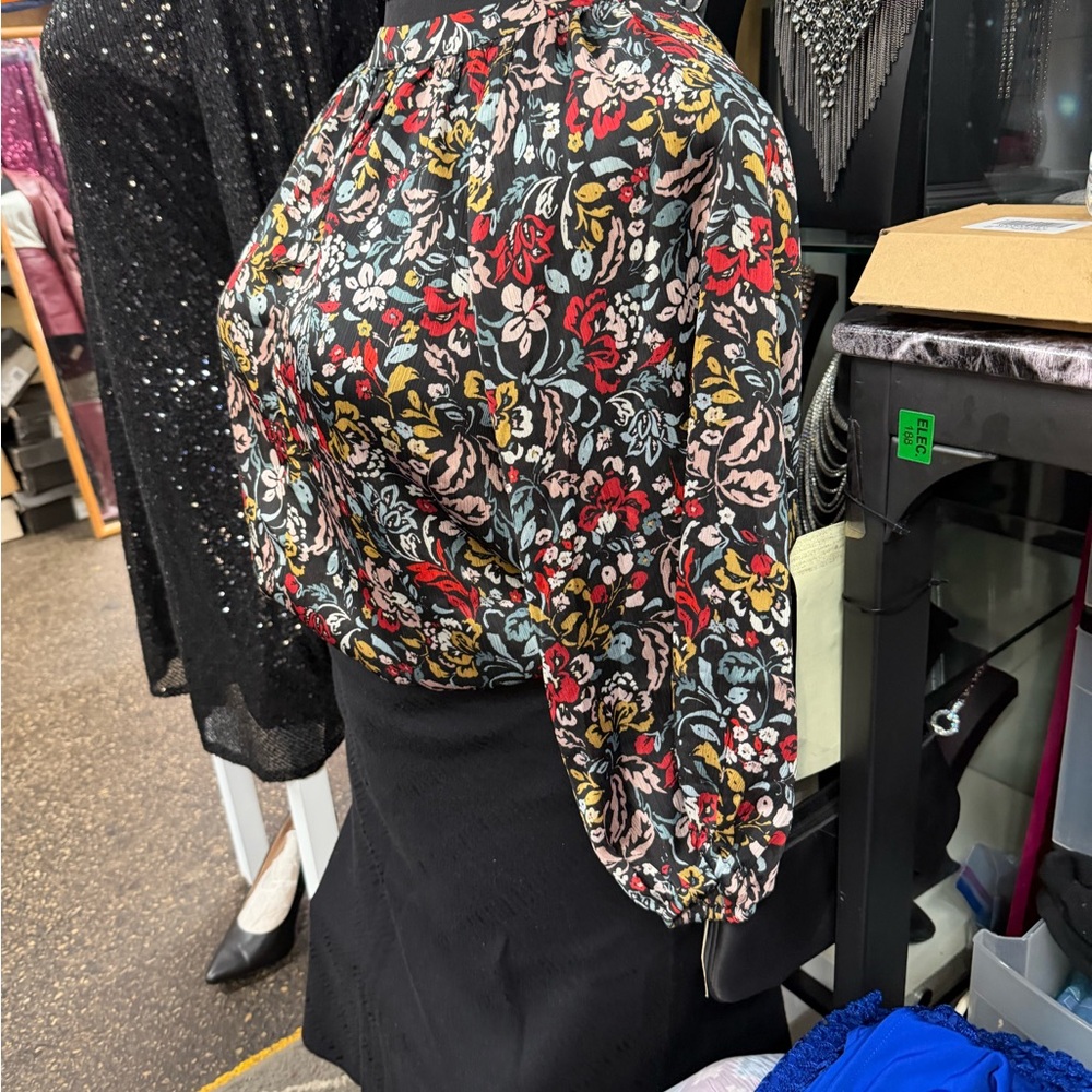 VINCE CAMUTO  BLOUSE